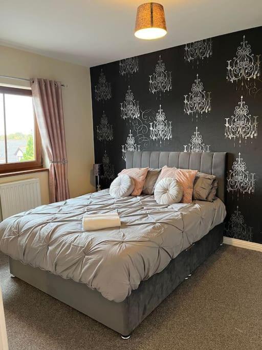 Lovely 2 Bedroom Family Apartment In Newcastle Нюкасъл Екстериор снимка